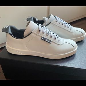 Chanel Weekend Tennis Sneakers White size 37 7 NEW